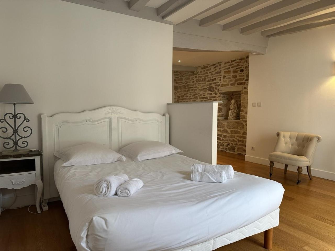 Batisse Paradis- 3 Appartements Calmes Et Elegants Au Centre Historique De Beaune Bilik gambar
